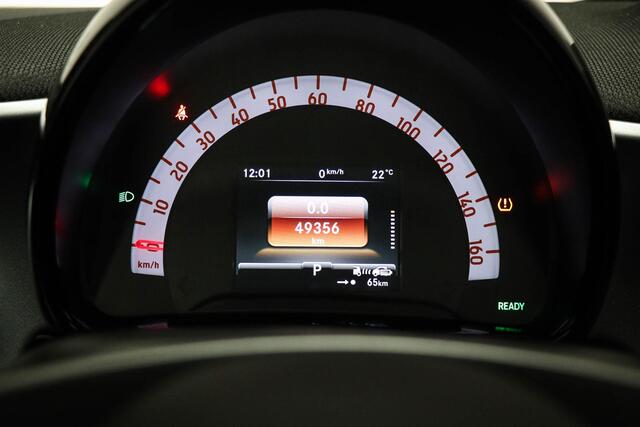 Smart FORTWO electric drive prime 18 kWh | LED LICHT / COOL & MEDIA- PACK | PANORAMADAK | STUURVERWARMING | CAMERA