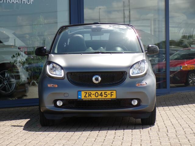 Smart FORTWO cabrio 1.0 Turbo Pure, Automaat / Stoelverwarming / Camera + Sensoren / Climate Control / Cruise Control / 16'' LMV
