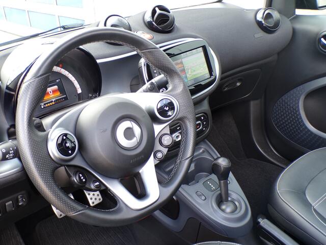 Smart FORTWO cabrio 1.0 Turbo Pure, Automaat / Stoelverwarming / Camera + Sensoren / Climate Control / Cruise Control / 16'' LMV