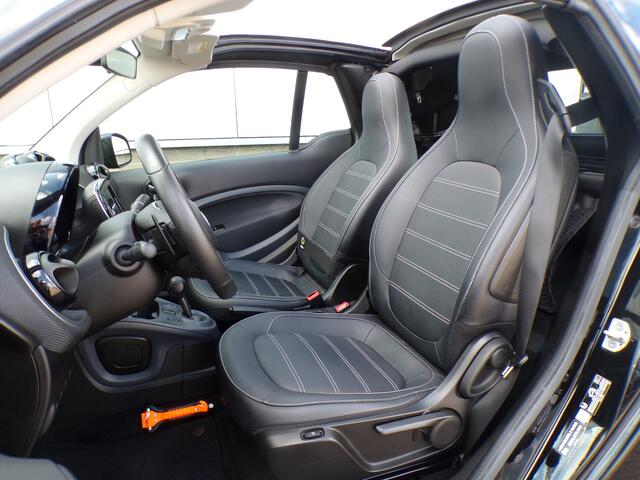 Smart FORTWO cabrio 1.0 Turbo Pure, Automaat / Stoelverwarming / Camera + Sensoren / Climate Control / Cruise Control / 16'' LMV