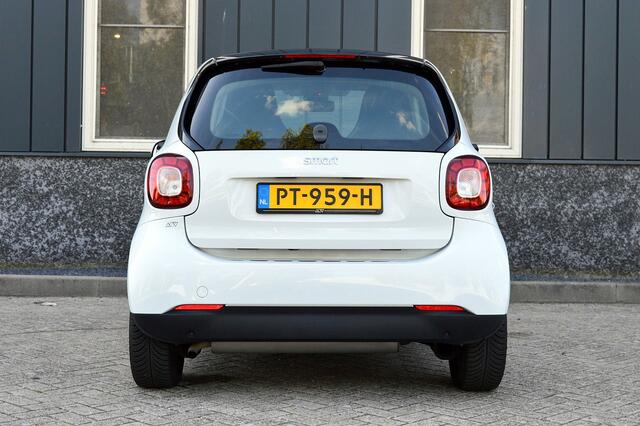 Smart FORTWO 1.0 Turbo Proxy Rijklaarprijs-Garantie Navigatie Panoramadak Airco Led LM Velgen