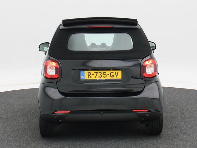 Smart FORTWO cabrio EQ Comfort 18 kWh | Airco | Carplay | Elektrische Kap | LED | Navigatiesysteem | 16 Inch | 27.224 Km