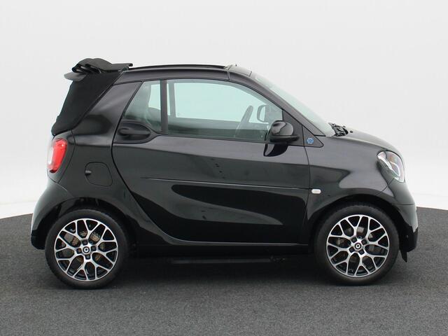 Smart FORTWO cabrio EQ Comfort 18 kWh | Airco | Carplay | Elektrische Kap | LED | Navigatiesysteem | 16 Inch | 27.224 Km