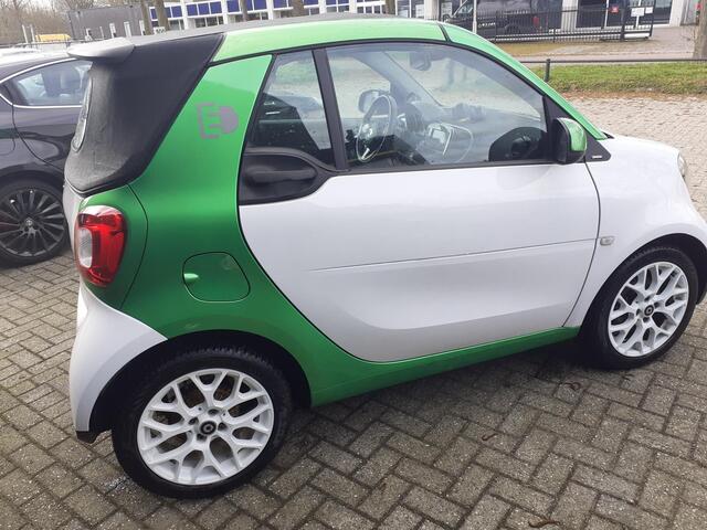 Smart FORTWO cabrio electric drive perfect 18 kWh Passion/Cabrio/Full Electric