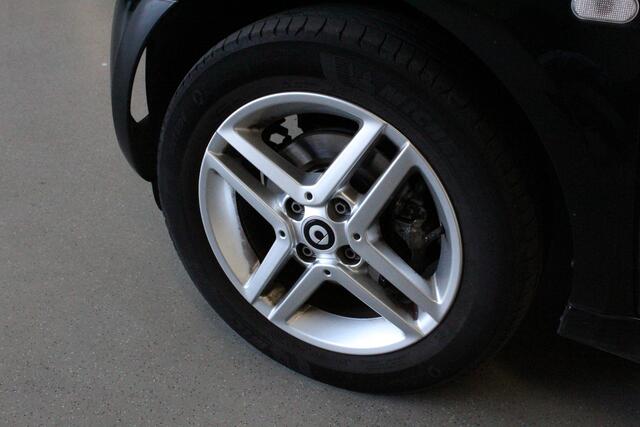 Smart FORTWO EQ Essential 18 kWh | STOEL-VERW | CLIMA | 15'LMV | CPV | NL-AUTO+N.A.P! | AUX | MEDIA/TEL | LED |