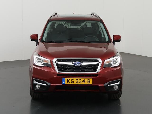 Subaru FORESTER 2.0 Premium | Trekhaak | Panoramadak | Navigatie | Stoelverwarming/ventilatie | Parkeercamera |