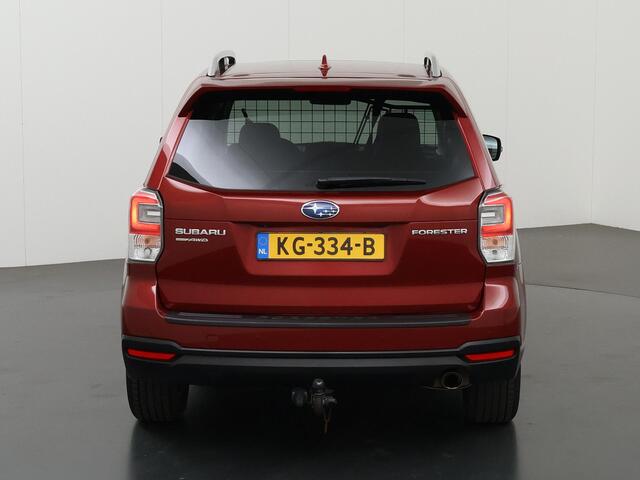 Subaru FORESTER 2.0 Premium | Trekhaak | Panoramadak | Navigatie | Stoelverwarming/ventilatie | Parkeercamera |