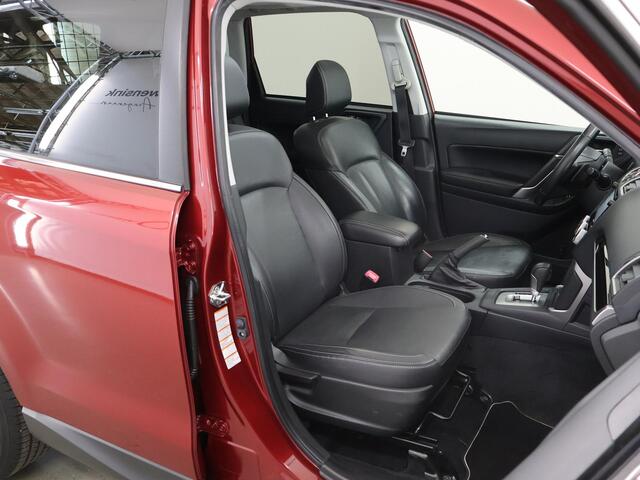 Subaru FORESTER 2.0 Premium | Trekhaak | Panoramadak | Navigatie | Stoelverwarming/ventilatie | Parkeercamera |