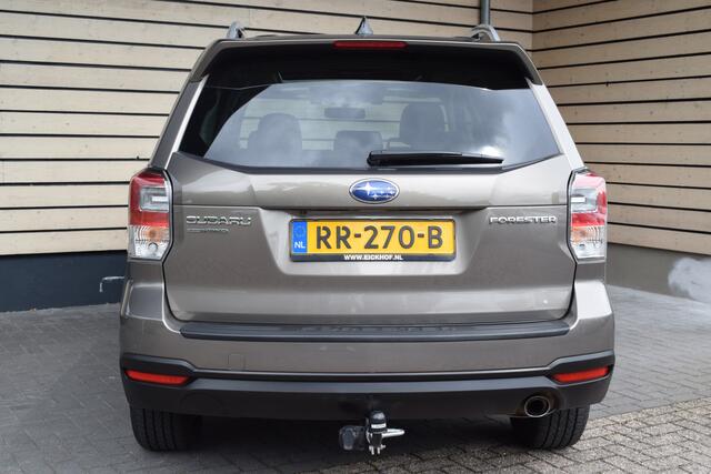 Subaru FORESTER 2.0 Premium - Dealer onderhouden - Trekhaak