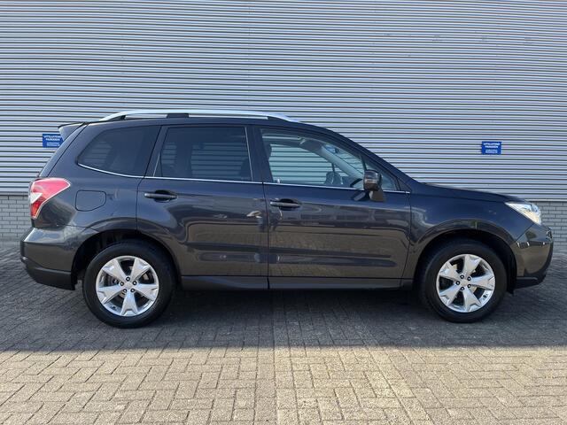 Subaru FORESTER 2.0 Premium | Trekhaak | Parkeersensoren achter | Lage KM-stand | Dealeronderhouden | meest Luxe Uitvoering
