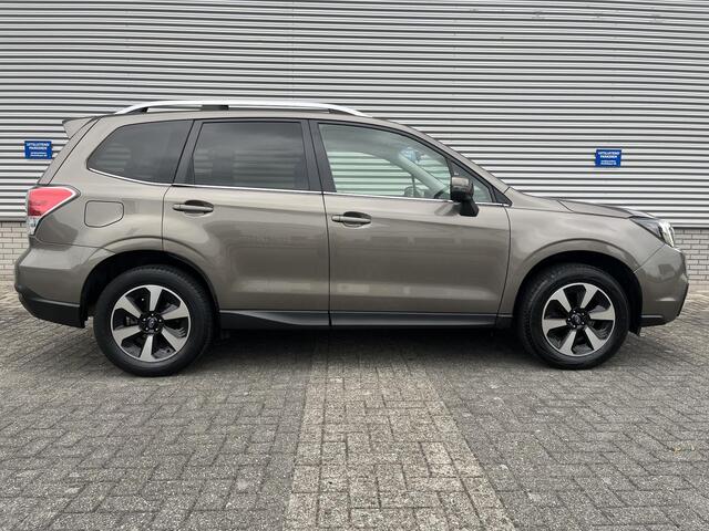 Subaru FORESTER 2.0 Premium Premium| Leder interieur| Trekhaak|1e eigenaar| Nieuw Staat!!!!!!