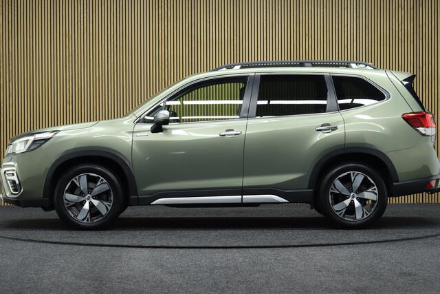 Subaru FORESTER 2.0i e-BOXER First Edition AWD | Panoramadak | Adaptive-cruise | Trekhaak | Leder | Camera | Clima | Elek. Achterklep | EyeSight | Apple Carplay & Android Auto | Keyless | Dodehoekdetectie