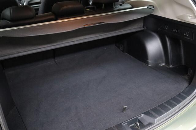 Subaru FORESTER 2.0i e-BOXER First Edition AWD | Panoramadak | Adaptive-cruise | Trekhaak | Leder | Camera | Clima | Elek. Achterklep | EyeSight | Apple Carplay & Android Auto | Keyless | Dodehoekdetectie