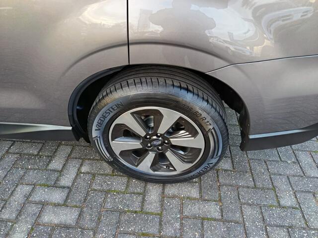 Subaru FORESTER 2.0 LUXURY