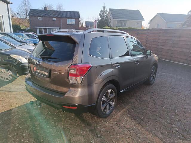 Subaru FORESTER 2.0 Premium automaat, trekhaak, schuifdak