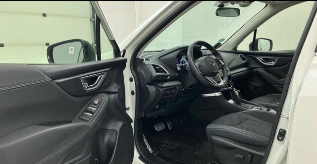 Subaru FORESTER 2.0i e-BOXER Comfort Trekhaak/Zomer + winter wielen/Camera.