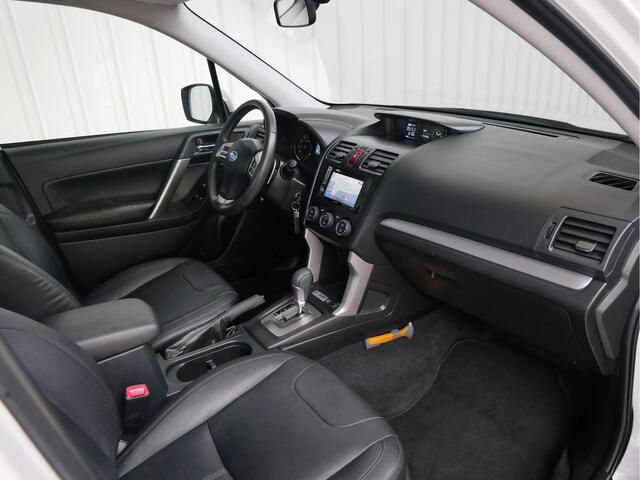 Subaru FORESTER 2.0 Nagano met leer en navigatie