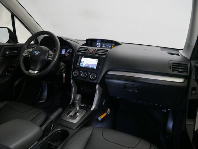 Subaru FORESTER 2.0 Nagano met leer en navigatie