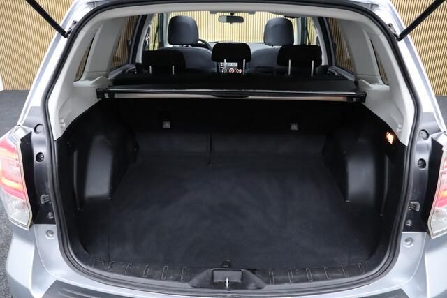 Subaru FORESTER 2.0 Spring Edition | Elek. Glazen Panoramadak | Adaptive-cruise | Afneembare Trekhaak | Camera | Clima | Parkeersensoren | X-Mode | Stoelverwarming Voor & Achter