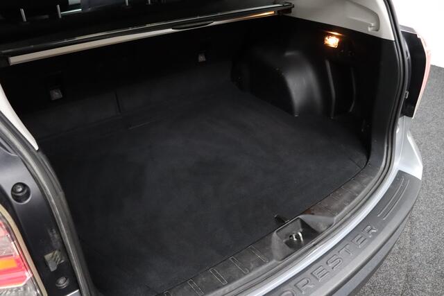 Subaru FORESTER 2.0 Spring Edition | Elek. Glazen Panoramadak | Adaptive-cruise | Afneembare Trekhaak | Camera | Clima | Parkeersensoren | X-Mode | Stoelverwarming Voor & Achter