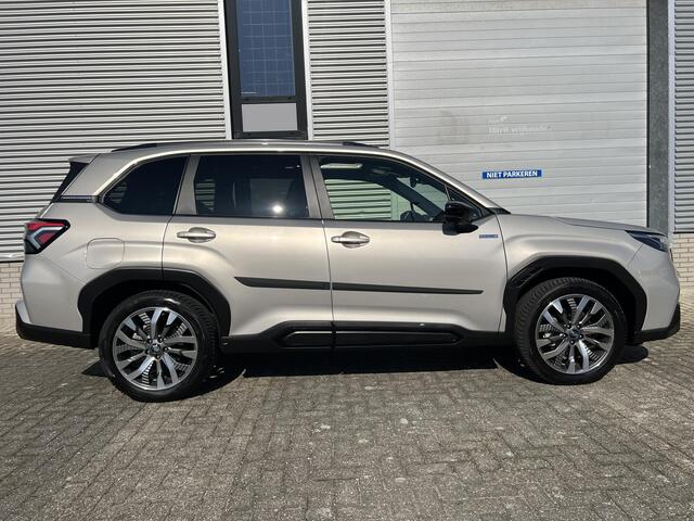 Subaru FORESTER 2.0i e-BOXER Premium Automaat | Lage KM-Stand | All Season Banden | Apple Carplay & Android Auto | Elek. Schuif/Kantel Dak | Achterbankverwarming | Climate Control | Stuurverwarming