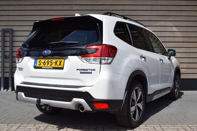 Subaru FORESTER 2.0i e-BOXER Premium - Trekhaak - Dealer onderhouden