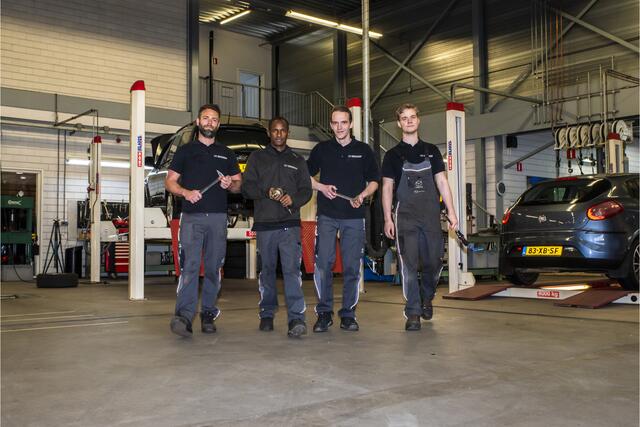 Subaru FORESTER 2.0 Premium AWD - Trekhaak - Dealer onderhouden