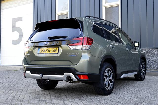 Subaru FORESTER 2.0i e-BOXER First Edition Rijklaarprijs-Garantie Leder Trekhaak Navigatie Camera Airco