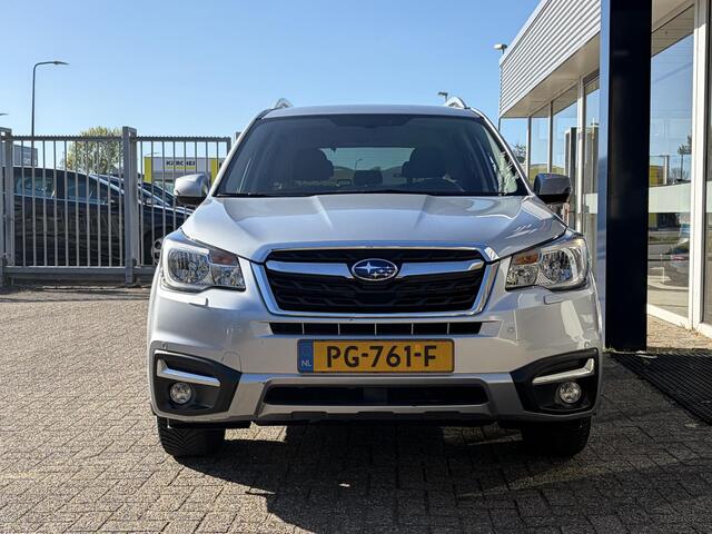 Subaru FORESTER 2.0 Comfort / Automaat / AWD / NL-Auto / 75.000 KM! / Cruise-Control / Stoelverwarming / Trekhaak / Apple-Carplay & Android-Auto / Climate-Control / Radio-Bluetooth / Navi / Camera / 17'' LMV / All-Season / ENZ.