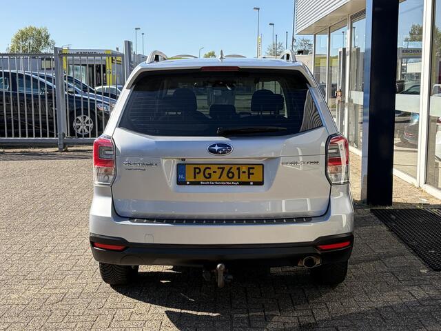 Subaru FORESTER 2.0 Comfort / Automaat / AWD / NL-Auto / 75.000 KM! / Cruise-Control / Stoelverwarming / Trekhaak / Apple-Carplay & Android-Auto / Climate-Control / Radio-Bluetooth / Navi / Camera / 17'' LMV / All-Season / ENZ.