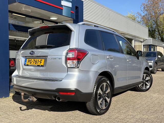 Subaru FORESTER 2.0 Comfort / Automaat / AWD / NL-Auto / 75.000 KM! / Cruise-Control / Stoelverwarming / Trekhaak / Apple-Carplay & Android-Auto / Climate-Control / Radio-Bluetooth / Navi / Camera / 17'' LMV / All-Season / ENZ.