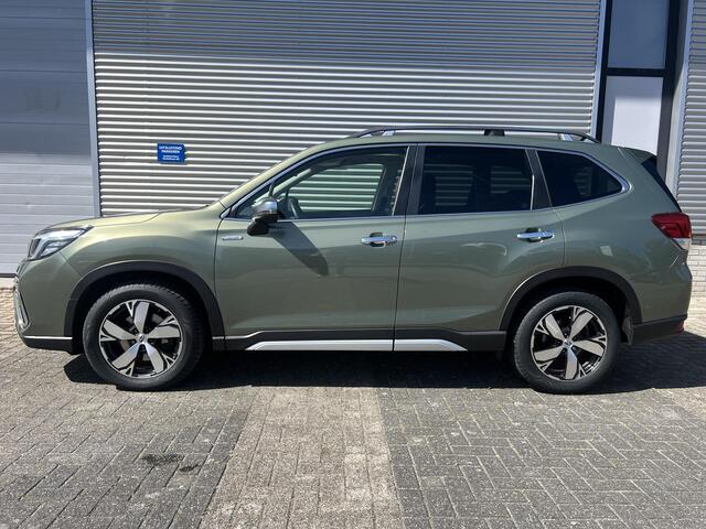 Subaru FORESTER 2.0i e-BOXER First Edition Automaat | Lage Kilometerstand | Trekhaak | All Season Banden | Elek. Schuif/Kantel Dak | Apple Carplay & Android Auto | Climate Control | 18" LM Velgen