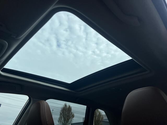 Subaru FORESTER 2.0i e-BOXER First Edition Automaat | Lage Kilometerstand | Trekhaak | All Season Banden | Elek. Schuif/Kantel Dak | Apple Carplay & Android Auto | Climate Control | 18" LM Velgen