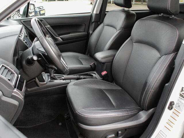 Subaru FORESTER 2.0 Premium | Navi | Cruise | Clima | Panodak | Trekhaak