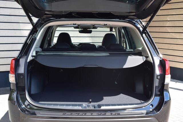 Subaru FORESTER 2.0i e-BOXER Premium Black - Dealer onderhouden