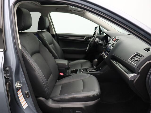 Subaru OUTBACK 2.5i Premium | 2000kg Trekgewicht | Stoelverwarming | Panoramadak | Lederen Bekleding |