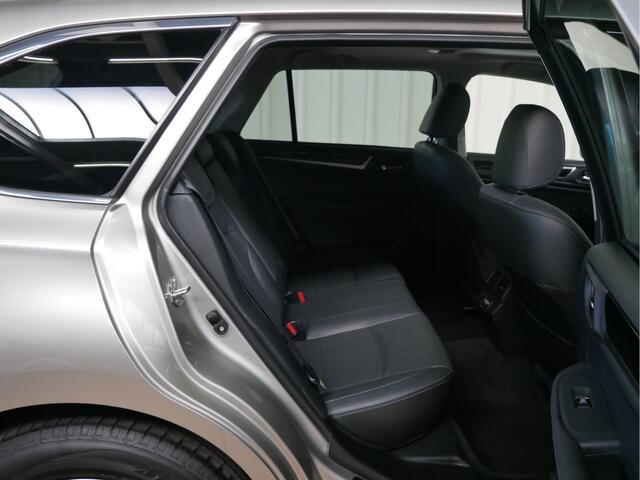 Subaru OUTBACK 2.5i Premium Eye-Sight / Navigatie / Apple Carplay en android auto