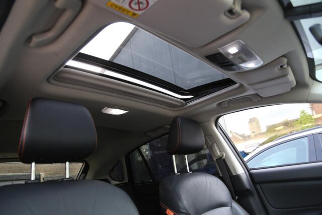 Subaru XV 2.0i Premium AWD Schuifdak Leer Navi Camera