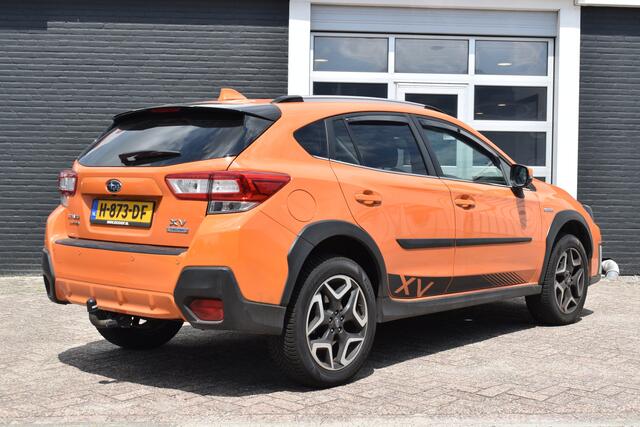Subaru XV 2.0i e-BOXER Premium Hybride | Leder | Trekhaak | Open dak | Navigatie Zeer Compleet |