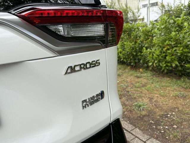 Suzuki Across 2.5 PHEV AWD Style 306PK RAV4oLederoCarplay
