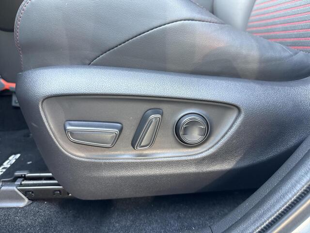 Suzuki Across 2.5 Plug-in Hybrid Style **STOELVERWARMING VOOR EN ACHTER/ DODEHOEK DETECTIE/ PARKEERSENSZOREN VOOR EN ACHTER/ 36 MAANDEN GARANTIE**