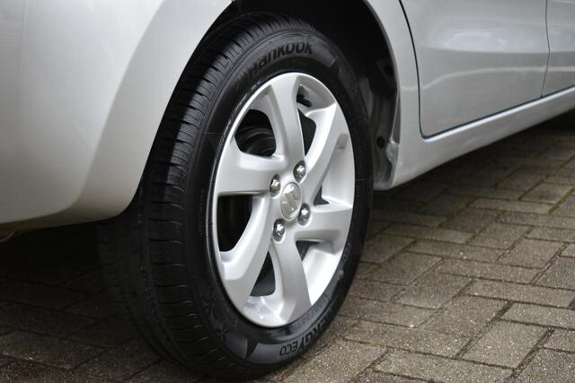 Suzuki CELERIO 1.0 Exclusive 68pk 5-deurs | Airco | Lichtmetalen velgen 14" |