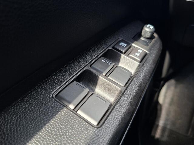 Suzuki IGNIS 1.2 Smart Hybrid Style Cruise control/ Navigatie