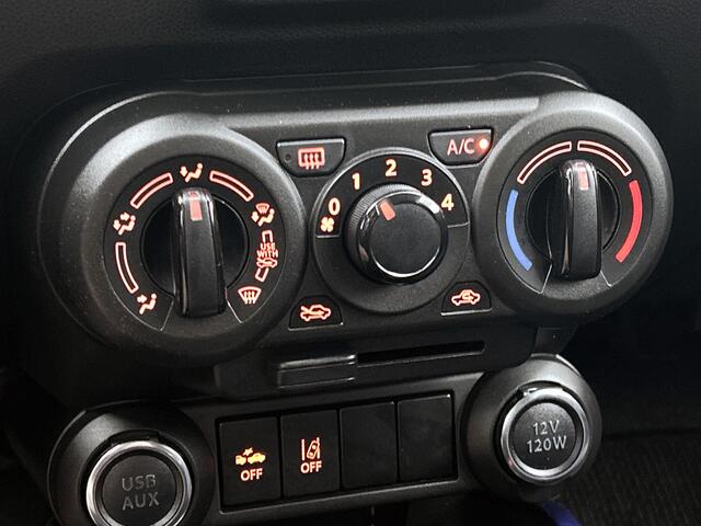 Suzuki IGNIS 1.2 Smart Hybrid Select | Automaat | Apple Carplay / Android Auto (Navigatie) | Airco | Achteruitrijcamera | Stoelverwarming |