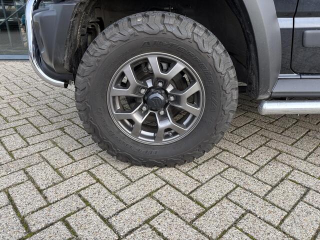 Suzuki JIMNY 1.5 Professional | NL-Auto | Bullbar | Sidebars | Lederen bekleding | Apple CarPlay & Android Auto