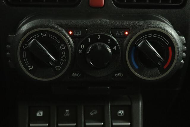 Suzuki JIMNY 1.5 Select | AUTOMAAT | 4X4 | Airco | Cruise control | Stoelverwarming | Trekhaak |