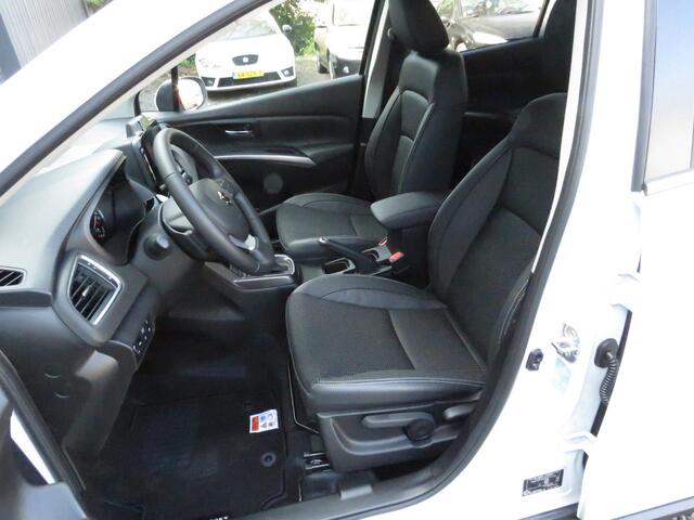 Suzuki S-Cross 1.5 Hybrid Style, 360 Camera, Parkeersensoren, Nieuw met 6 jaar GARANTIE!