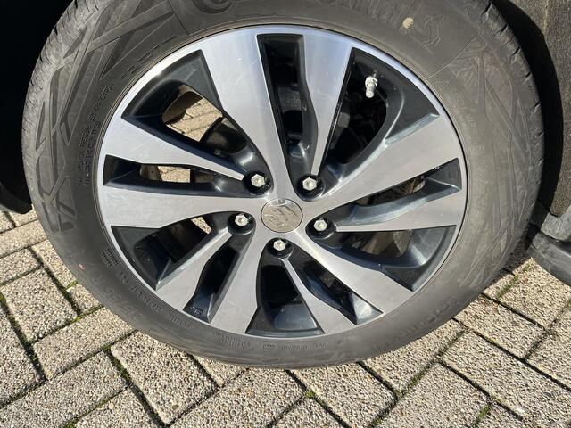 Suzuki S-Cross 1.5 Hybrid Style