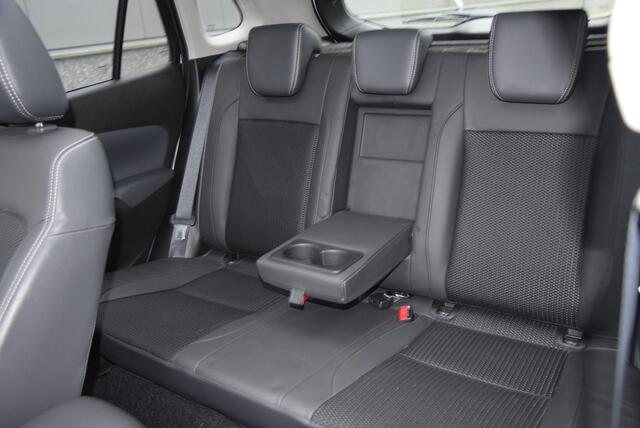 Suzuki S-Cross 1.4 Boosterjet Style Smart Hybrid | elektrisch glazen panorama-dak | electronic climate controle | lederen bekleding |