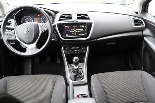 Suzuki S-Cross 1.4 Boosterjet Select Smart Hybrid, Cruise Control, Navigatie, Trekhaak Afneembaar, Camera, Climate Control, Stoelverwarming, Prijs Is Rijklaar Inclusief 6 Maanden Garantie
